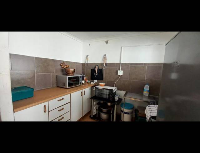 2 BEDROOM HOUSE FOR SALE IN SHASTRI PARK